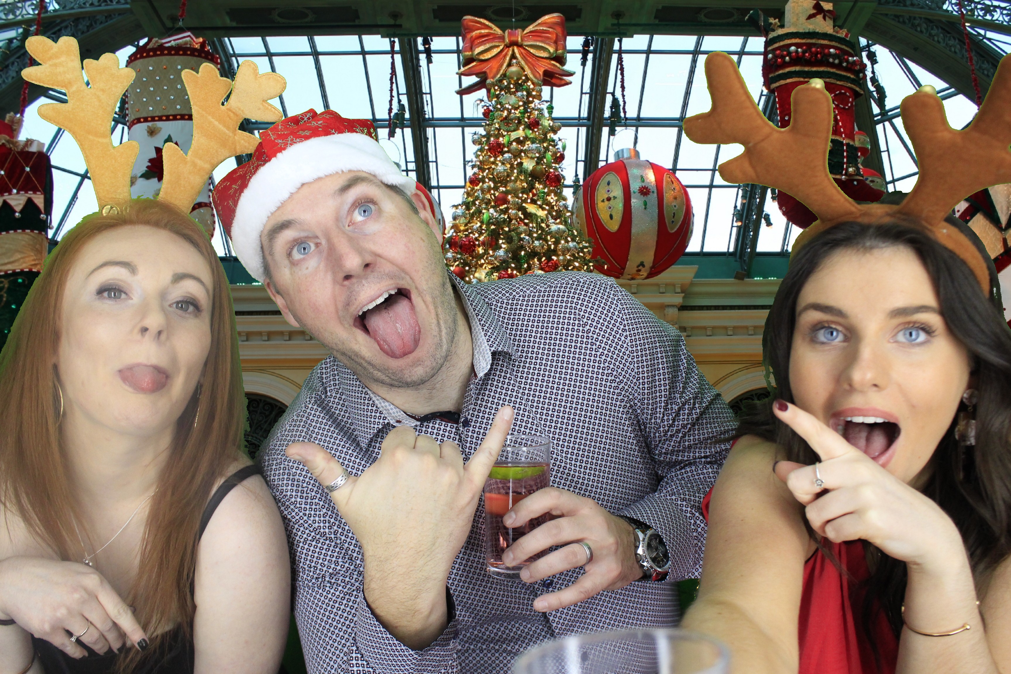 Acosta Europe Christmas Party 2018 | View more photos from the event at gallery.myphotoboothexperience.co.uk/u/MyPhotoBoothExperienceLtd/Acosta-Europe-Christmas-Party-2018